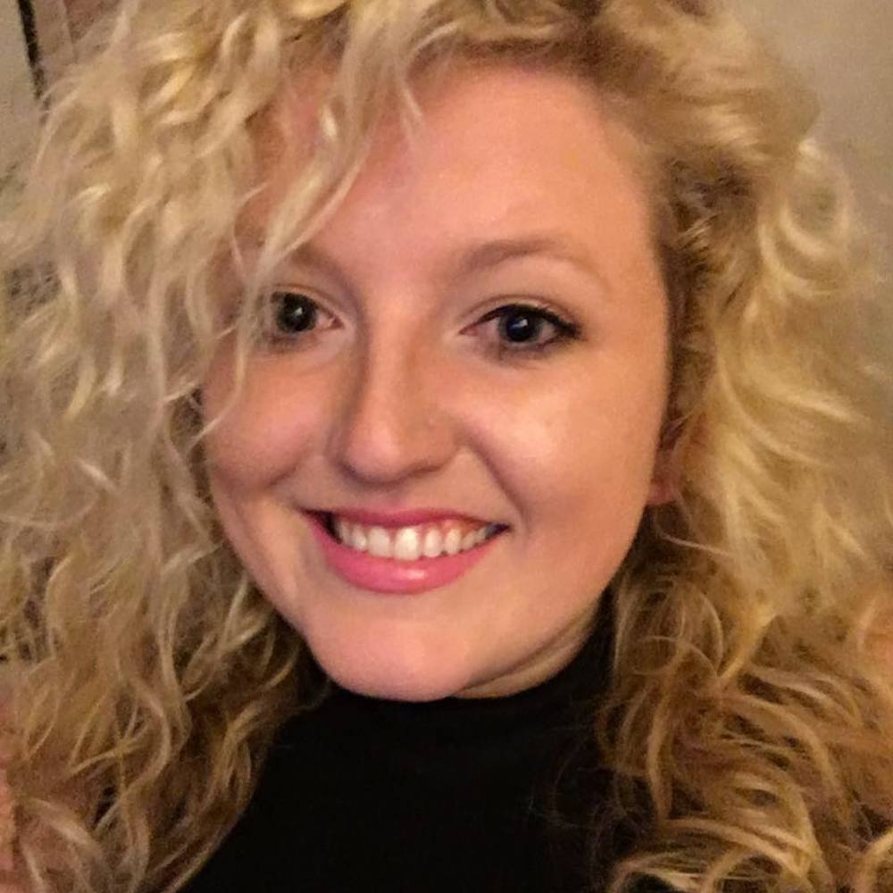 Meet your Posher, Zoë